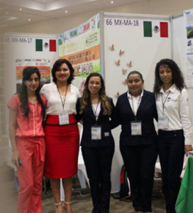 Creadoras del proyecto papel ecológico con desechos de platano