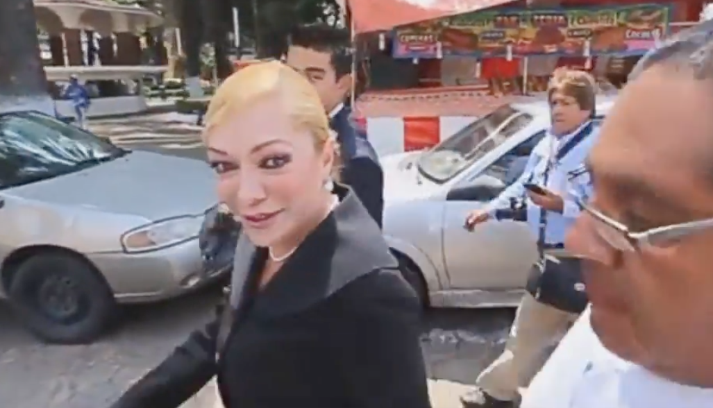 alcaldesa de atizapan insulta