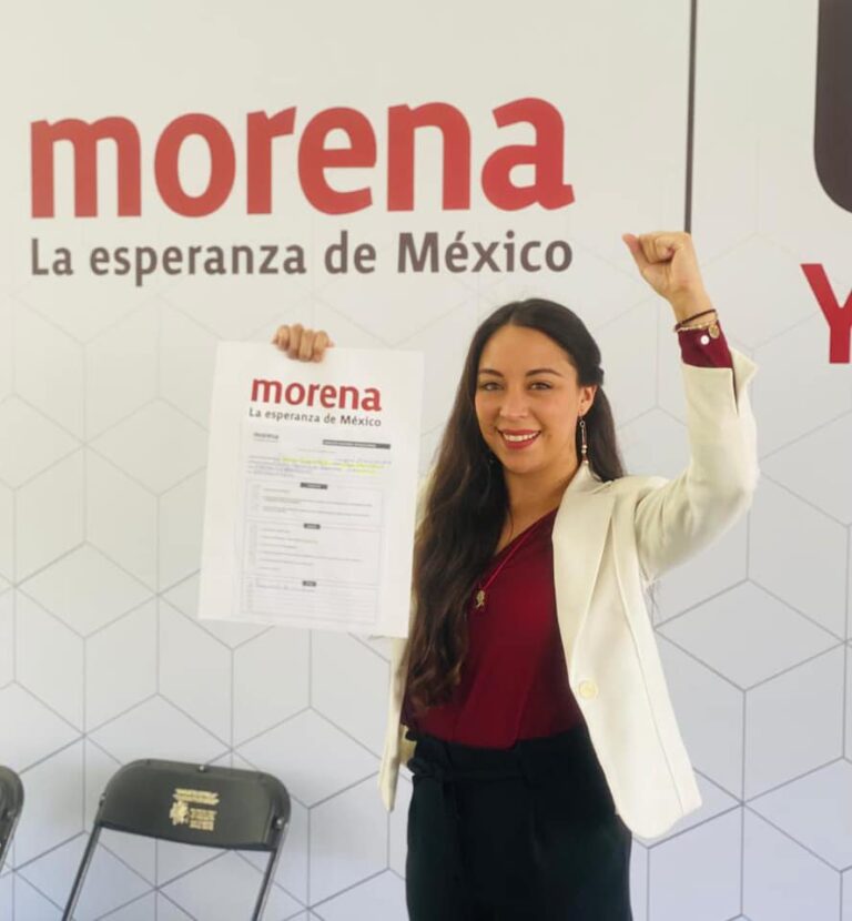 Julieta Ramírez en campaña por MORENA