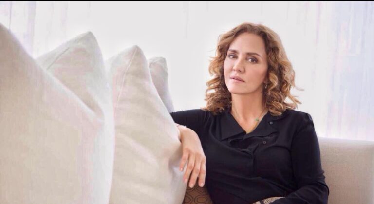 Ilustra la imagen de Angélica Fuetes Téllez