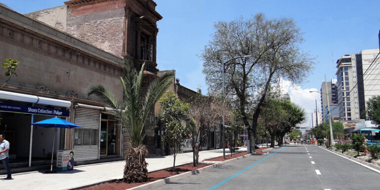Ilustra una calle de San Luis Potisí, ejemplo de Luis Domingo Madariaga