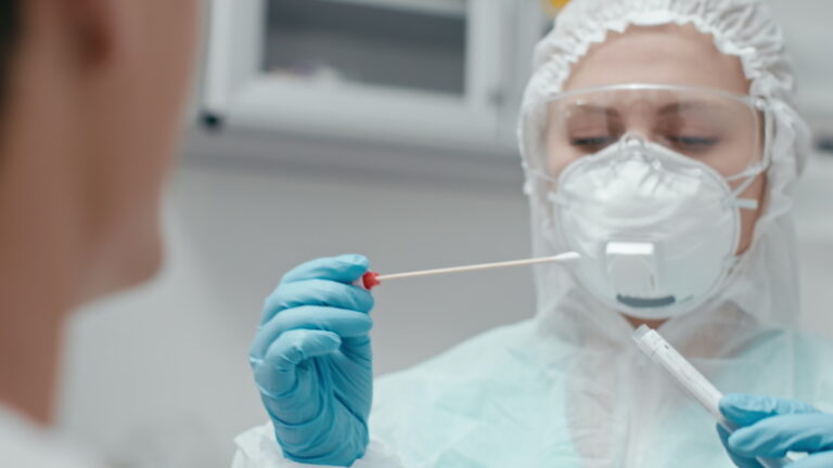 Ilustra el tema sobre Covid-19 que expone MDS México