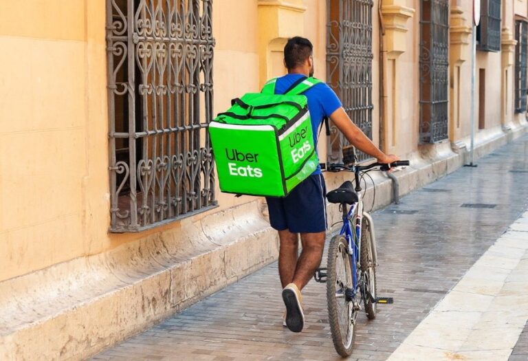 Repartidores en CDMX afectados por Ley Rider