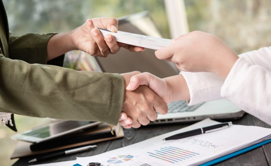 Algunas posturas apuntan a que los créditos de nómina son un embargo al salario de los trabajadores.