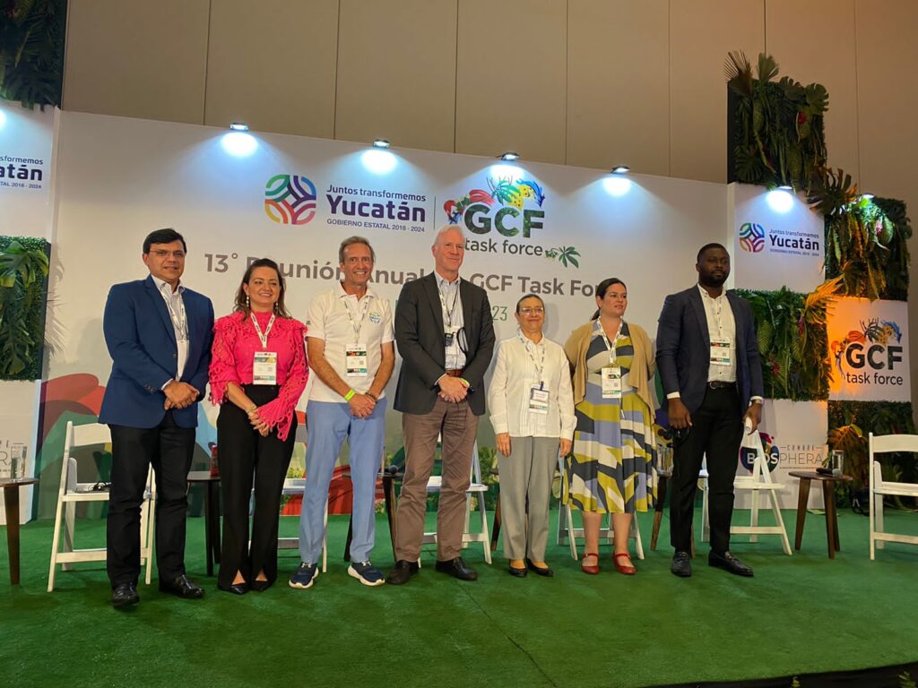 Participantes del foro GCF organizado en Yucatán, con presencia de AJE México