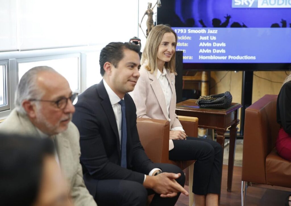 FeliFer Macías alianzas políticas