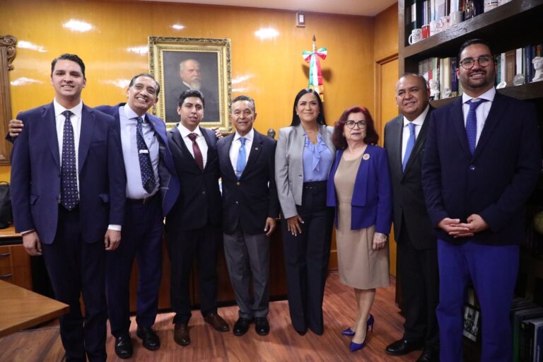 Ariadna Montiel encabeza conferencia magistral en la UNAM