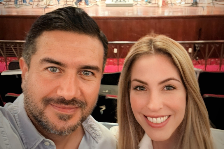 Miguel Ángel Yunes Márquez asiste a ensayo filarmónico