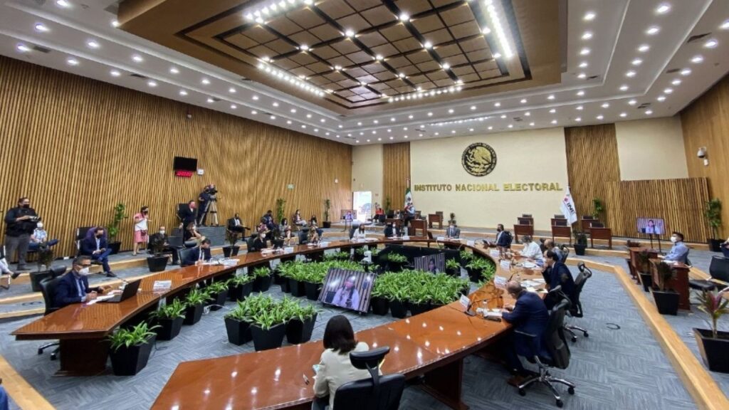 Jucopo se reúne hoy con consejeros del INE