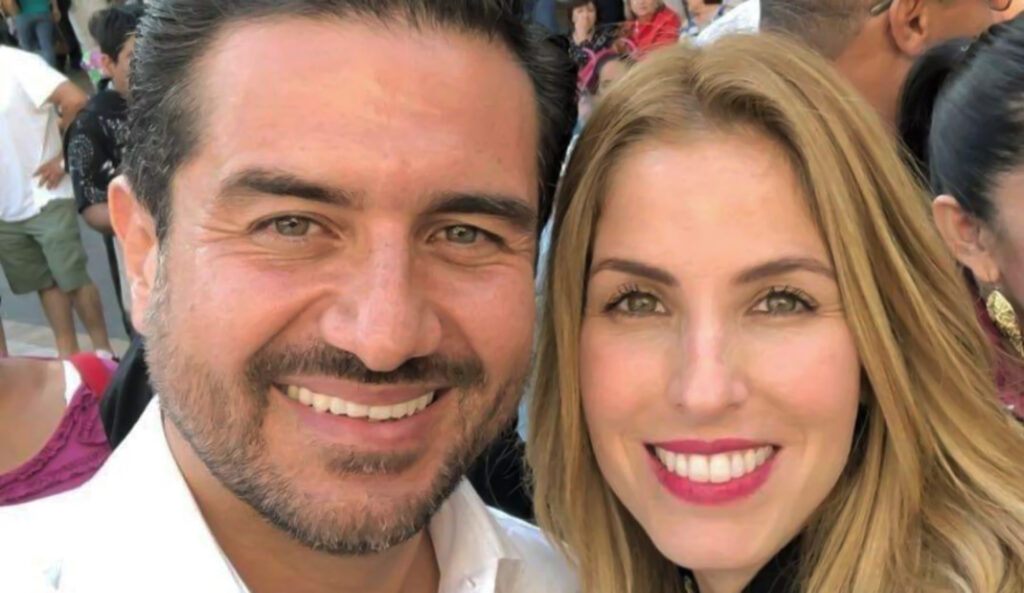 Miguel Ángel Yunes Márquez acompaña a Paty Lobeira en su primer informe