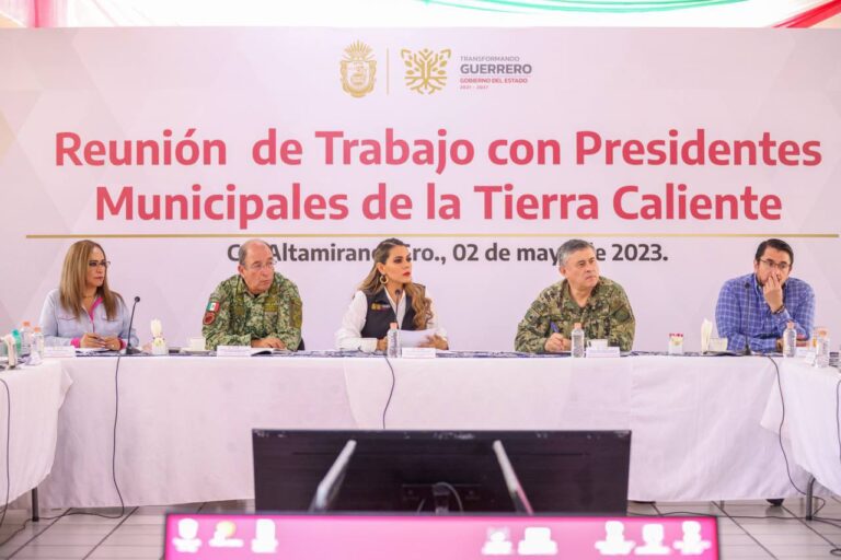 Evelyn Salgado Pineda extiende mano a alcaldes para pacificar Tierra Caliente