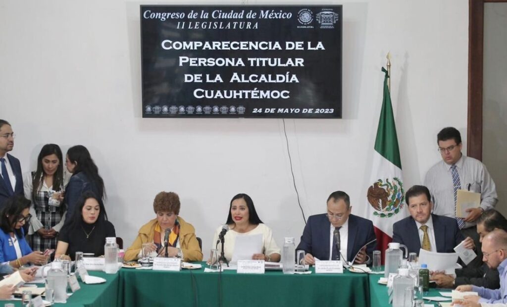 Niega Sandra Cuevas que beneficia a empresas