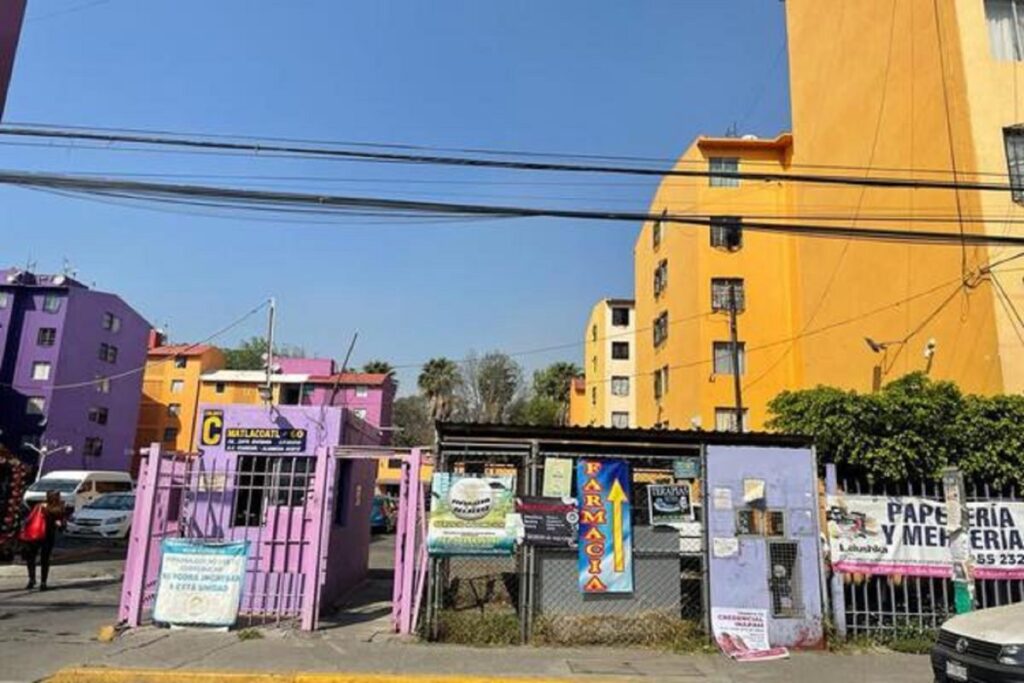 Edificios restaurados por temblor vuelven a inclinarse