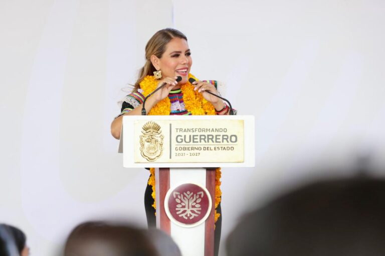 La gobernadora Evelyn Salgado Pineda inauguró las obras de infraestructura educativa en el CONALEP Plantel 133 de Chilapa