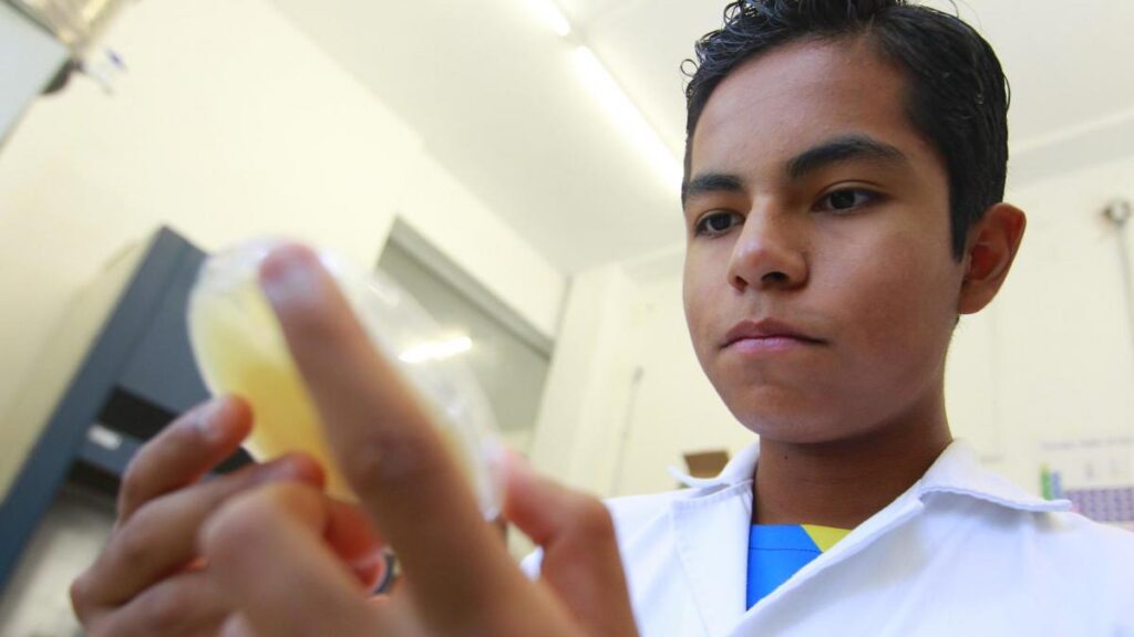 A los 12 años, Ian ya es biólogo molecular