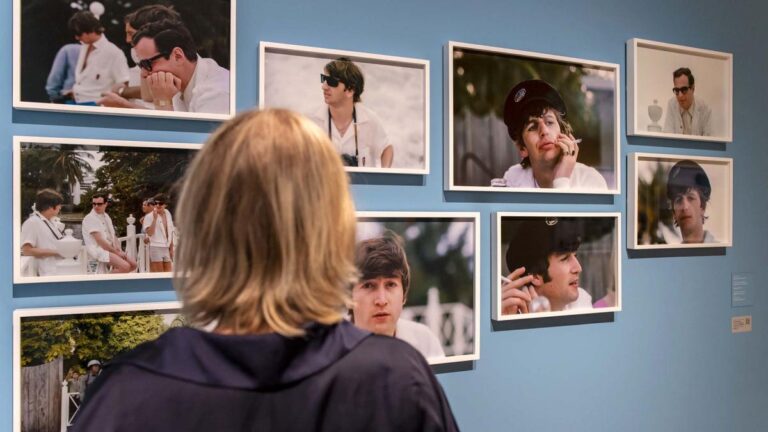 Galería expone fotografías tomadas por Paul McCartney en plena "Beatlemanía"