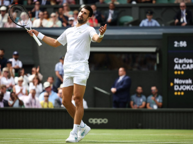 Djokovic destruye raqueta tras perder final de Wimbledon