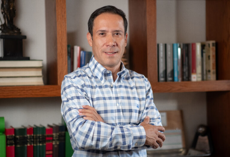 Eliasib Polanco Saldívar: Controversia sobre la legalidad y la calidad de los Libros de la SEP