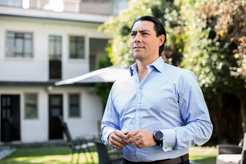 Luis Ricardo Reyes de la Campa: El panorama bancario en África Occidental ha experimentado una metamorfosis dramática en la última década