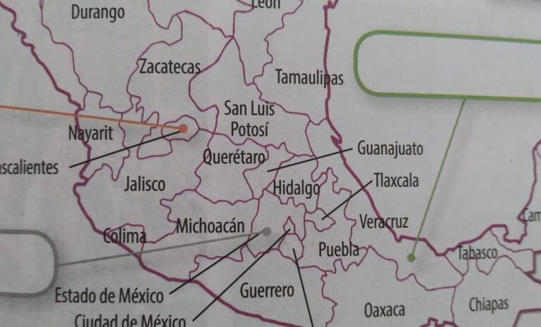 Cuestionan errores en libros de texto 2023-2024