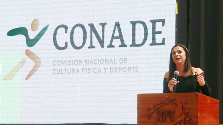 Conade acumula deuda de 418 mil pesos en pagos de becas a clavadistas y nadadores