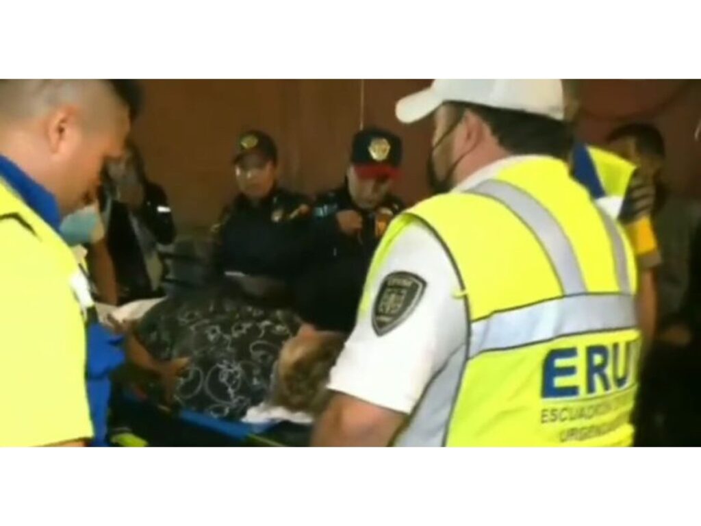 Atienden a mujer que entró en labor de parto en Metro Hidalgo