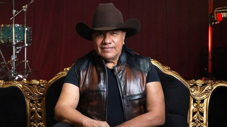 En un boleto de camión, así escribió Lupe Esparza “Sergio El Bailador”