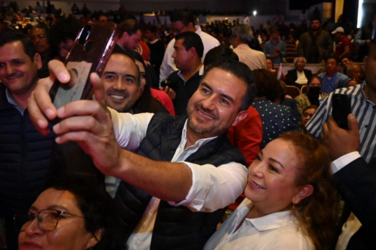 Miguel Ángel Yunes Márquez ha regresado a la escena pública y política, al presentarse en eventos relacionados con Frente Amplio por México.