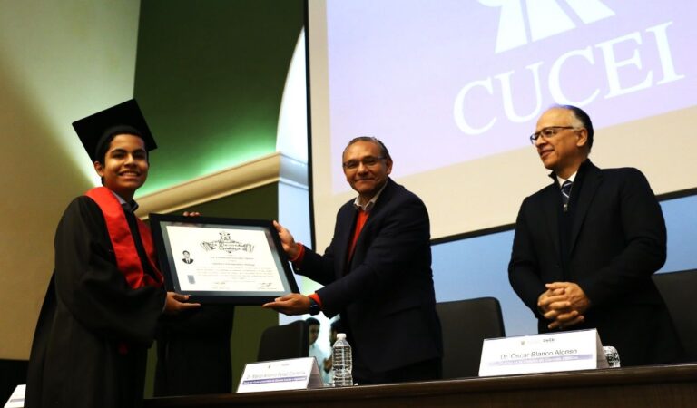 A sus 13 años Ian Emanuel va por un doctorado