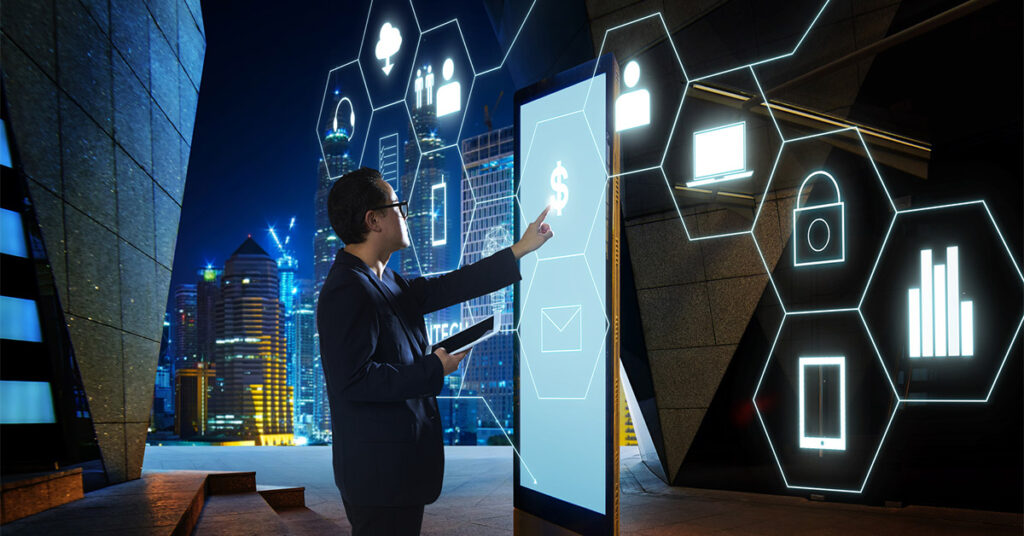 Luis Ricardo Reyes de la Campa analiza factores potenciales que podrían remodelar el panorama de ingresos de estas instituciones en el 2024.