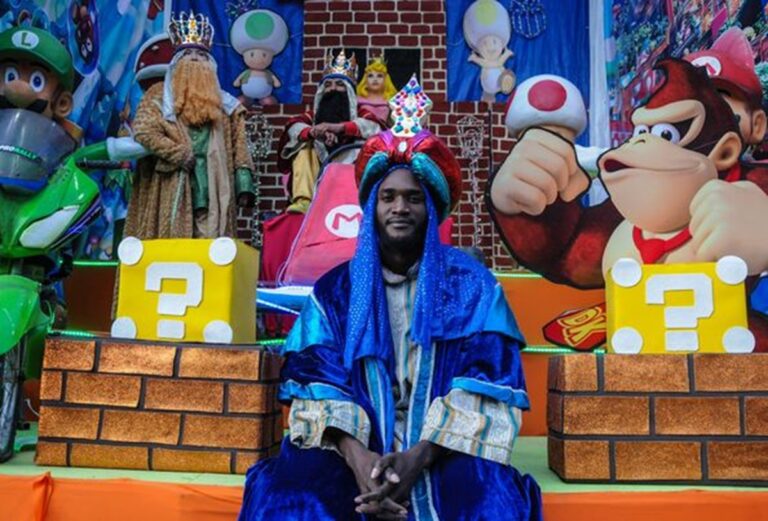 Migrantes se convierten en Reyes Magos en México