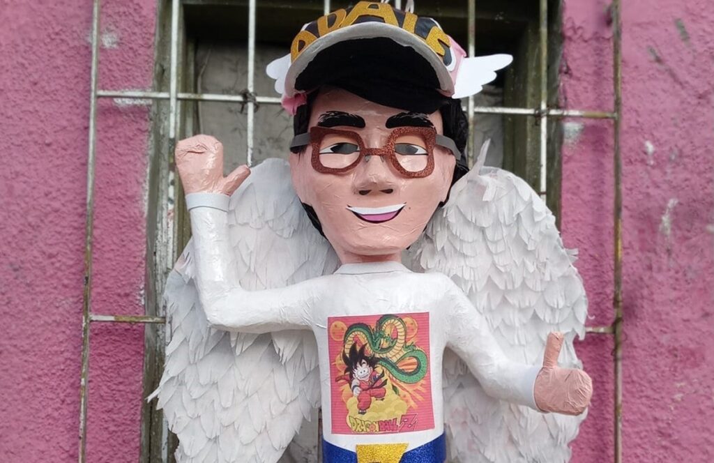 Causa sensación piñata de Akira Toriyama, el creador de Dragon Ball