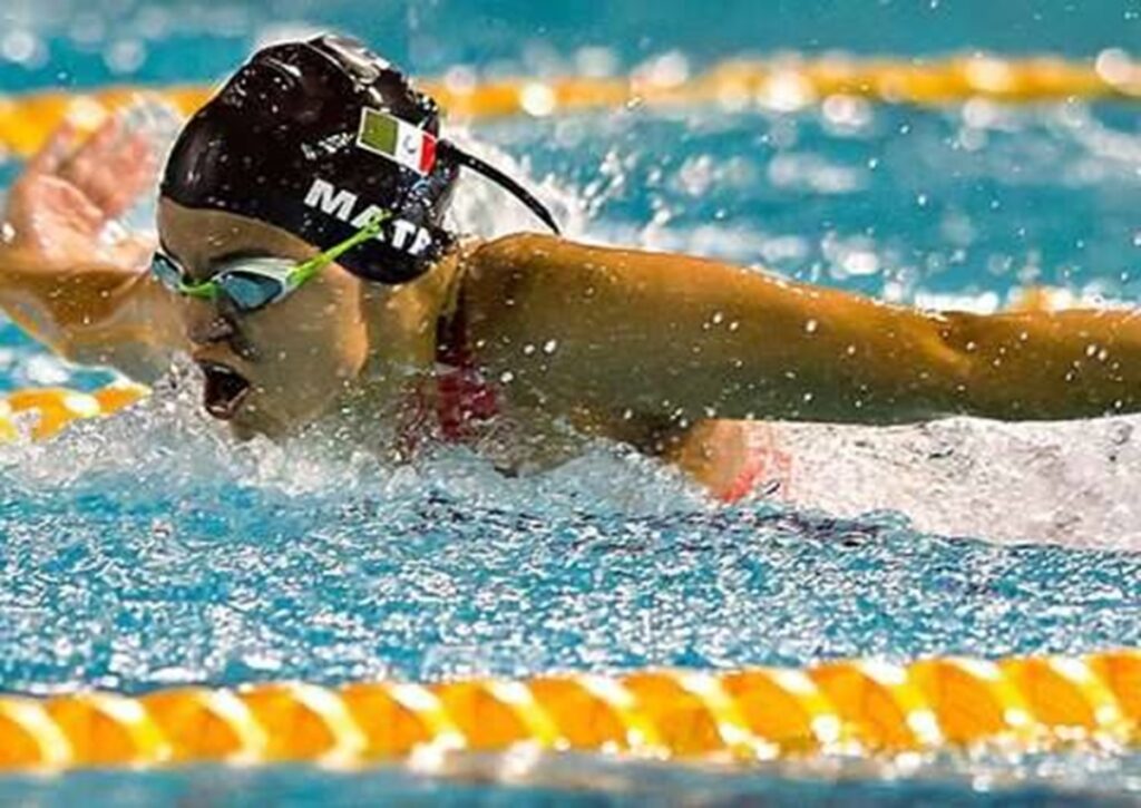 Conade y COM dejan sin apoyo a nadadora María José Mata