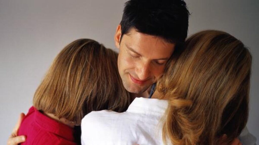 SCJN rechaza petición de ciudadano para tener una relación "poliamorosa"