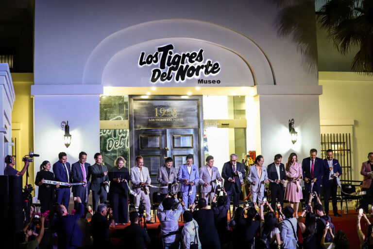 Tigres del Norte abren la puerta negra de su museo en Mocorito