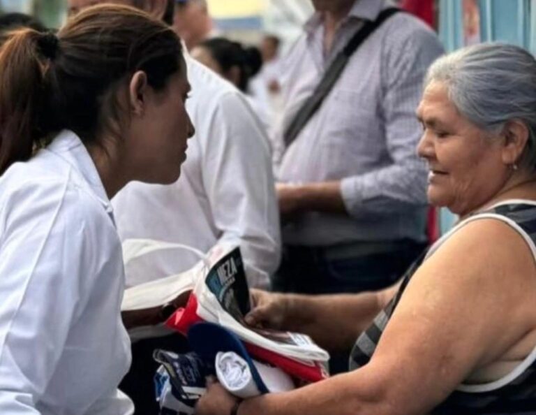 aula Trade Hidalgo, figura política del Partido Revolucionario Institucional en Cuernavaca y candidata a síndico municipal, subrayó la necesidad de una transformación en la gestión pública,