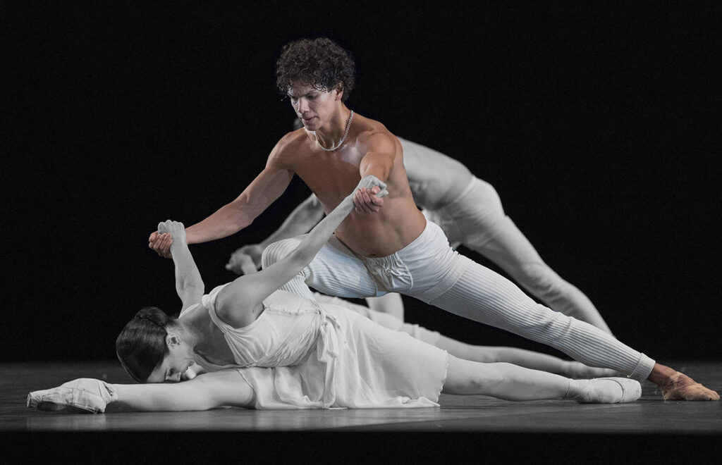 saac Hernández, bailarín mexicano, aseguró que hará una revolución en Nueva York.