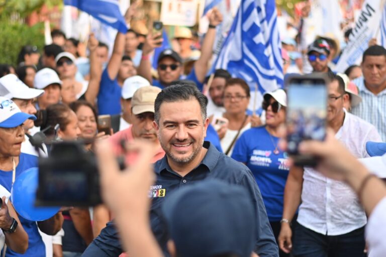 Miguel Ángel Yunes Márquez denuncia persecución política