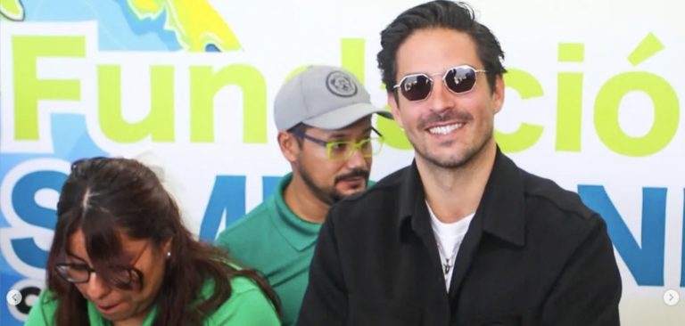 El impulsor del movimiento SíMiPlaneta, Víctor González Herrera, abordó una avioneta en el aeropuerto de Atizapán y en diez minutos de vuelo dispersó alrededor de 45 mil semillas