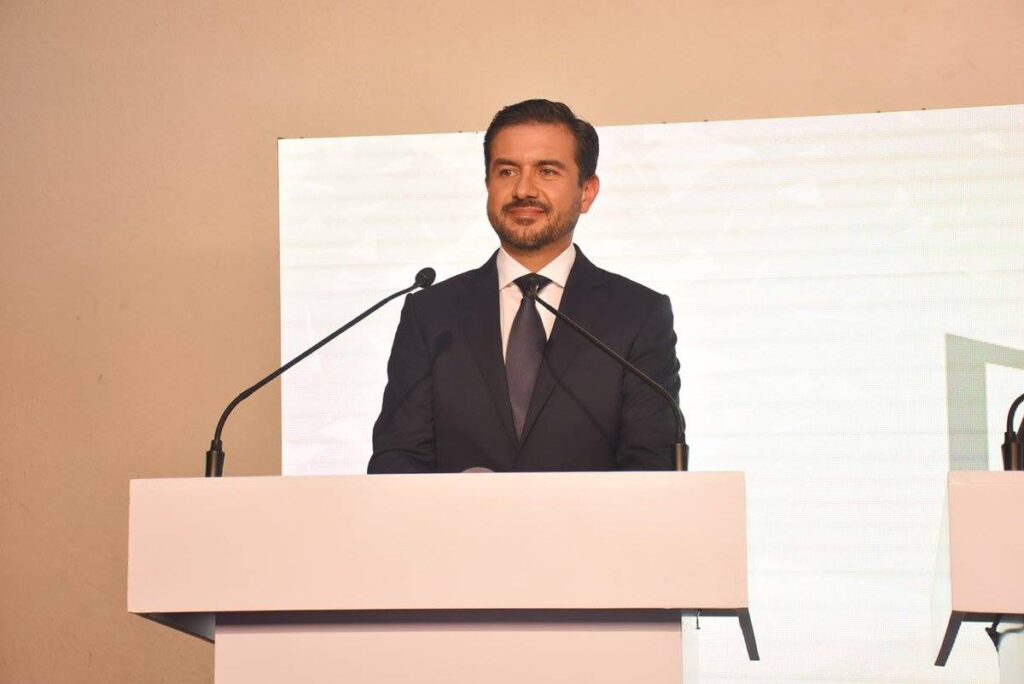 Miguel Ángel Yunes defiende trato digno para Veracruz