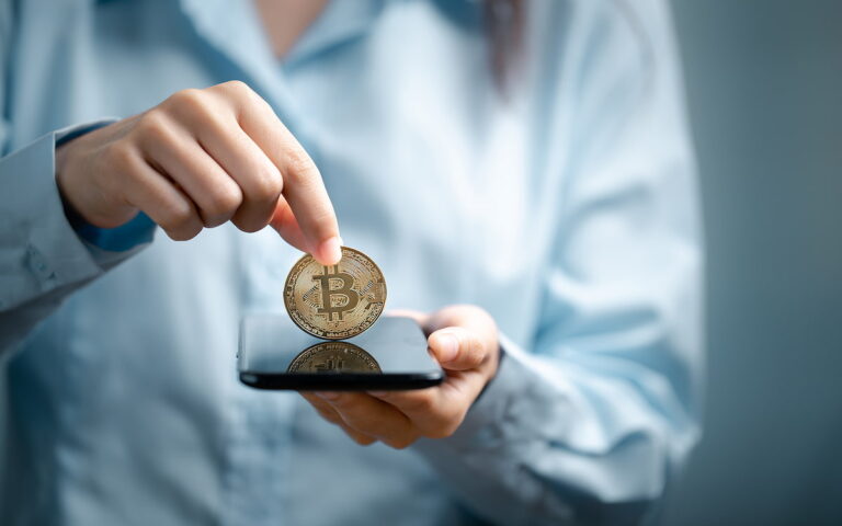 Roberto Guzmán García evalúa beneficios y riesgos en criptodivisas