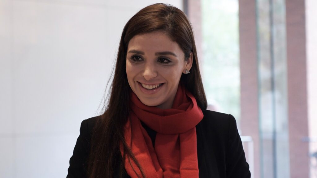 "El amor sigue", dice Emma Coronel, esposa de "El Chapo"