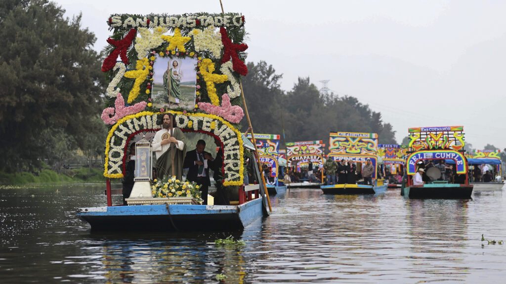 Las reliquias de San Judas Tadeo llegaron a las trajineras de Xochimilco