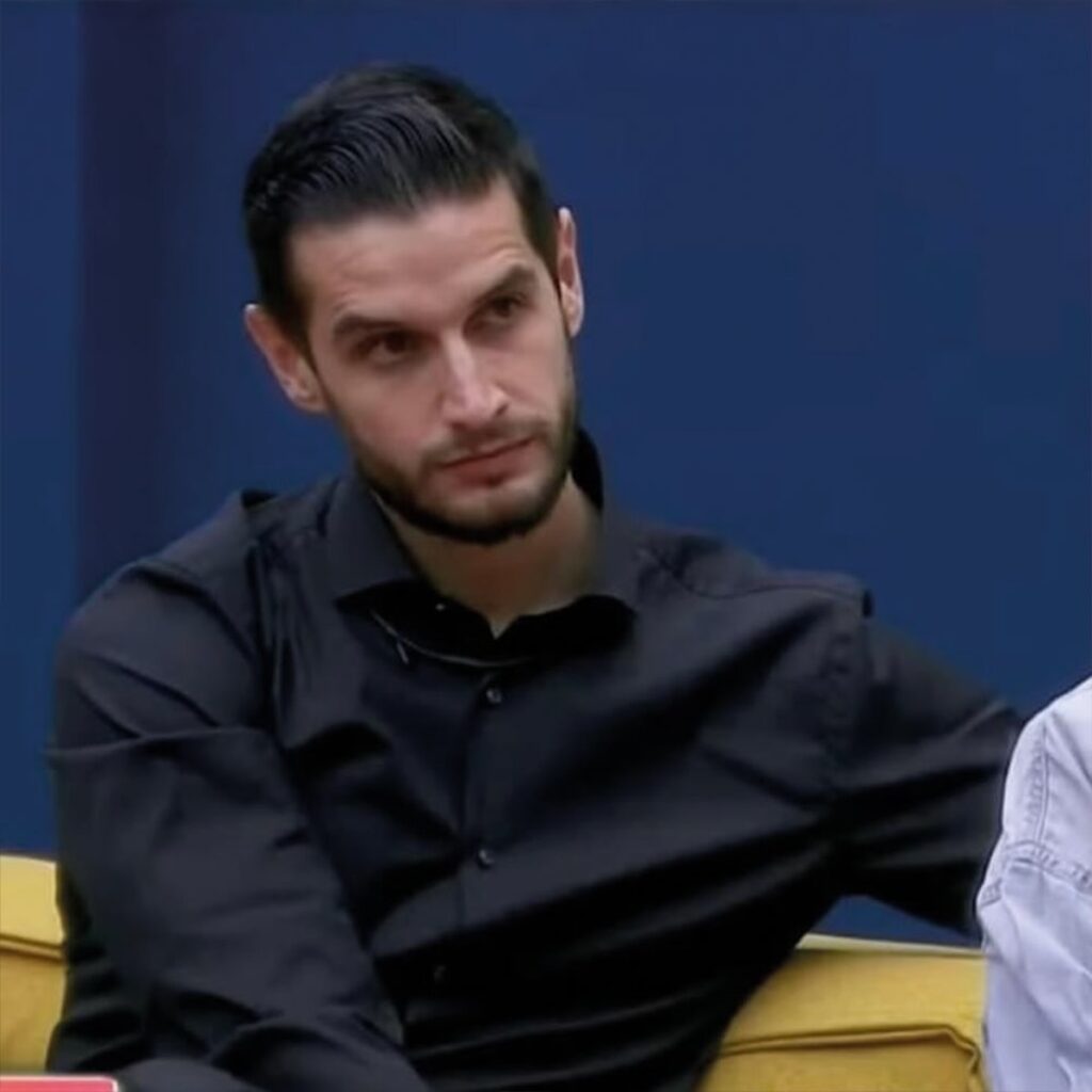 Adrián Marcelo dona 25 mil pesos a fan para pagarle operación