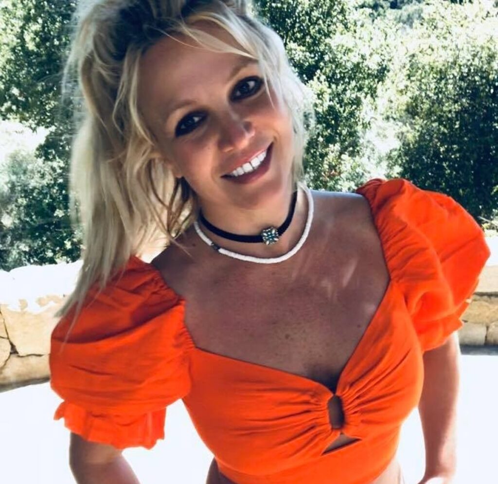 Britney Spears asegura que se muda a México por el acoso de los paparazzis