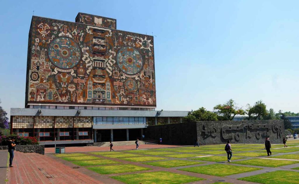 UNAM revalidará estudios a los mexicanos deportados