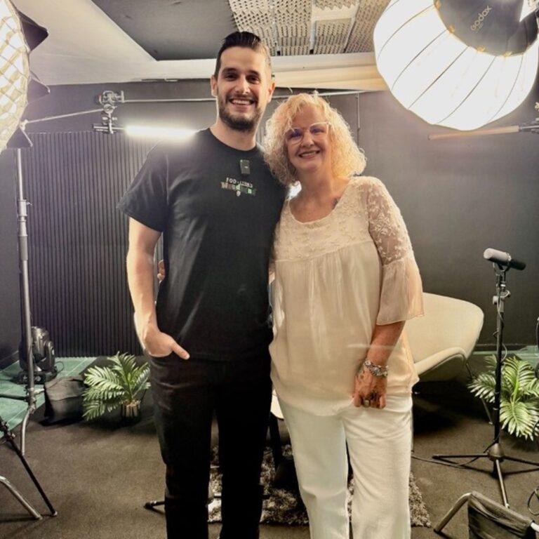 Traición a su hija Gala; Crista Montes da entrevista a Adrián Marcelo