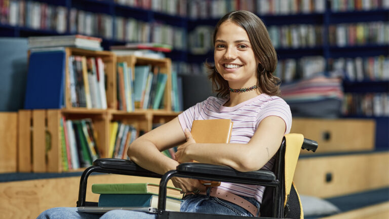 Alejandro Nassar Piñeyro destaca el impacto del emprendimiento social.