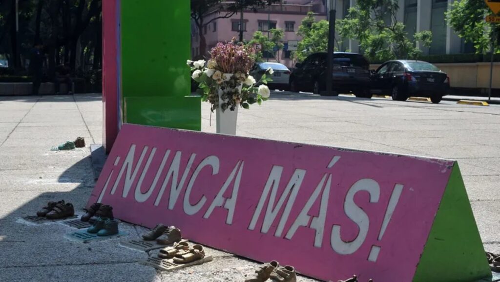 Jóvenes sobrevivientes de guardería ABC buscan prevenir incendios con charlas