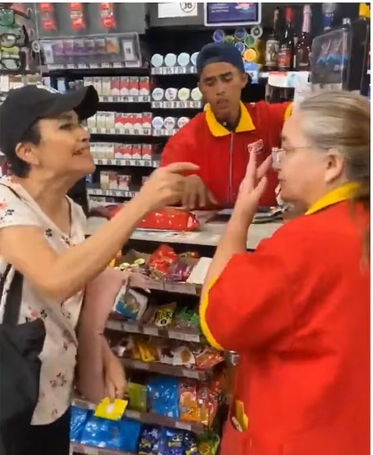 Mujer agrede a cajeros del Oxxo; la llaman “Lady Pacquiao”